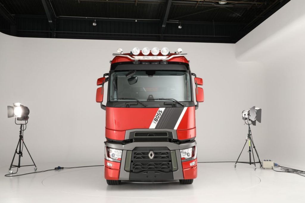 Renault Trucks lanzó una edición limitada de su T-High 520 Cv