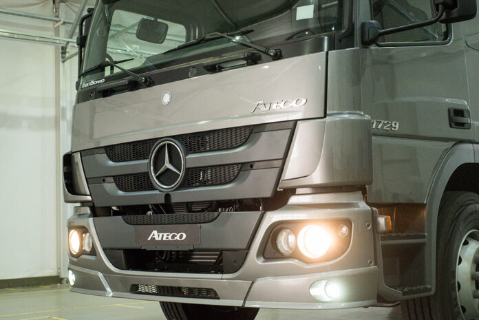 Mercedes-Benz fabrica más camiones