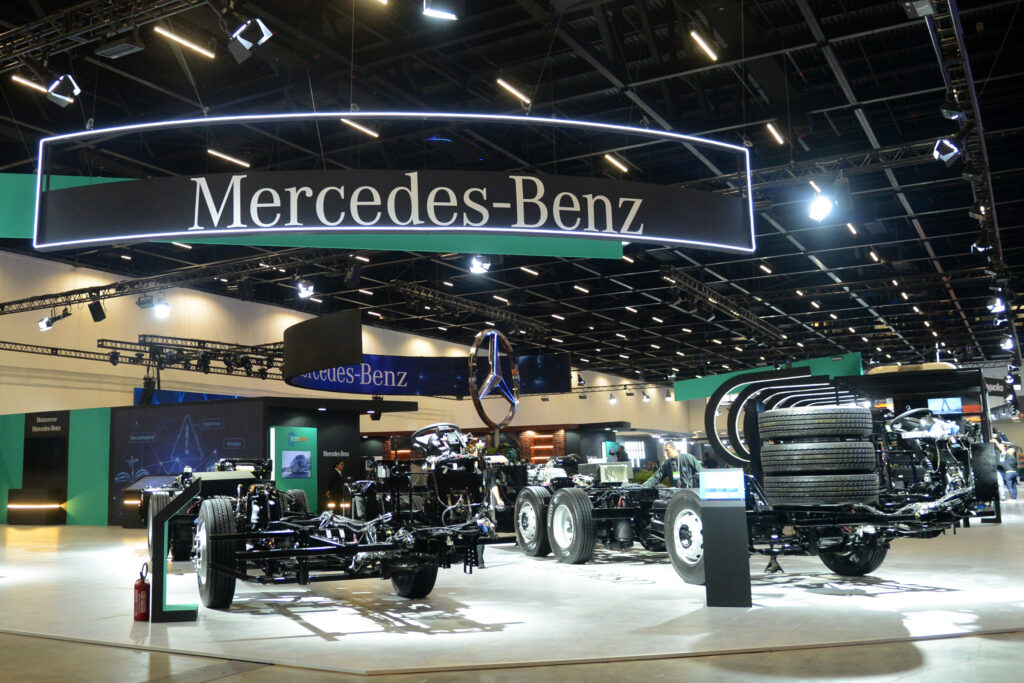Mercedes-Benz presentó su bus eléctrico  