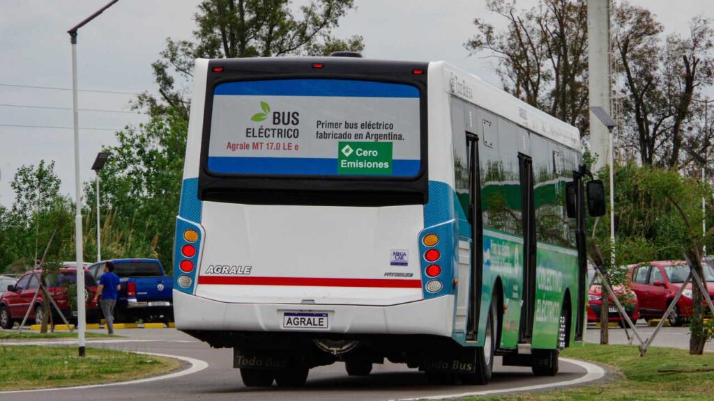 Llegó el primer bus eléctrico argentino