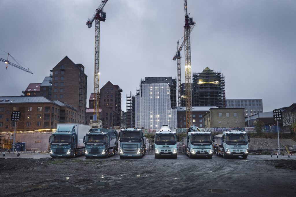Volvo-Trucks-amplía-su-gama-de-camiones-eléctricos