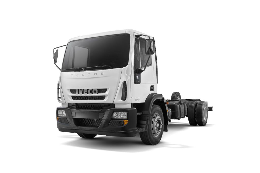 IVECO-exporta-camiones-a-Brasil