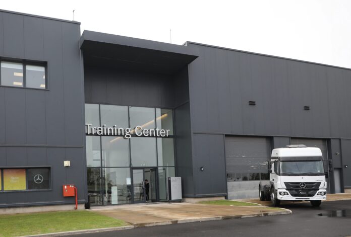 TrainingCenter-Mercedes-BenzCamionesyBuses