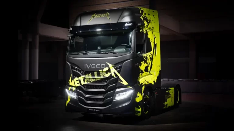 Metallica sale de gira con camiones IVECO