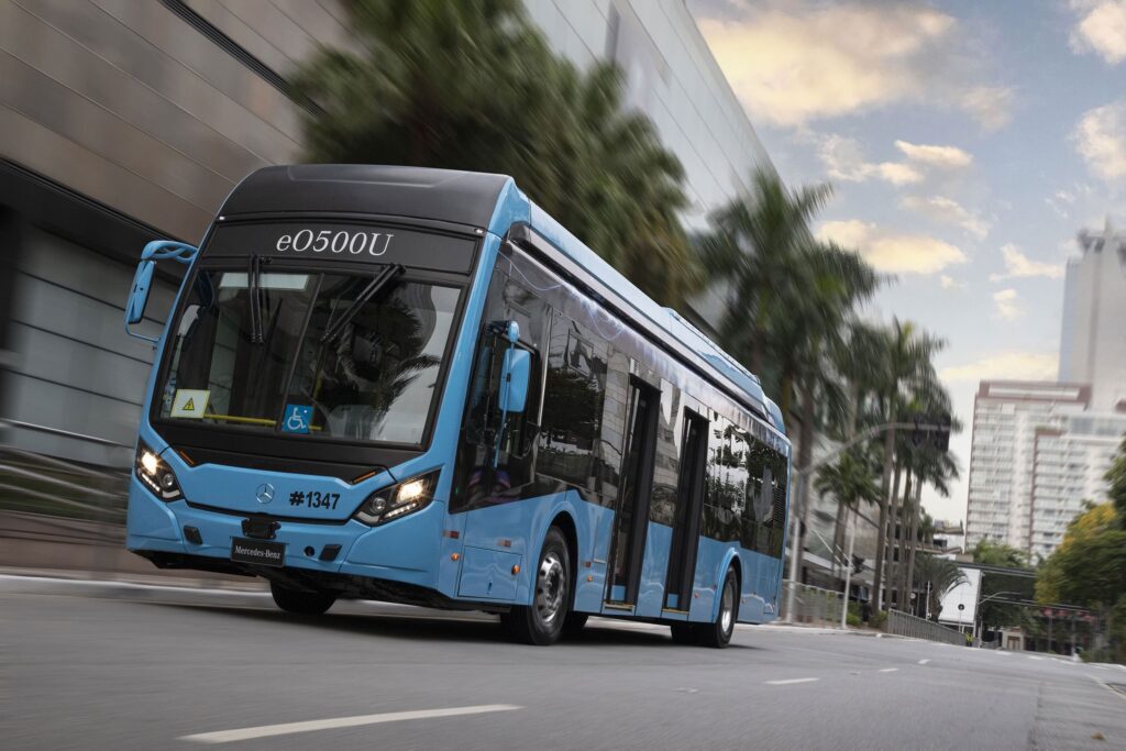 Récord-para-Mercedes-Benz-Camiones-y-Buses